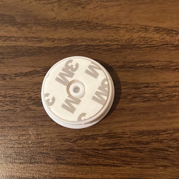 Whole lot of pop sockets - Picture 5 of 13